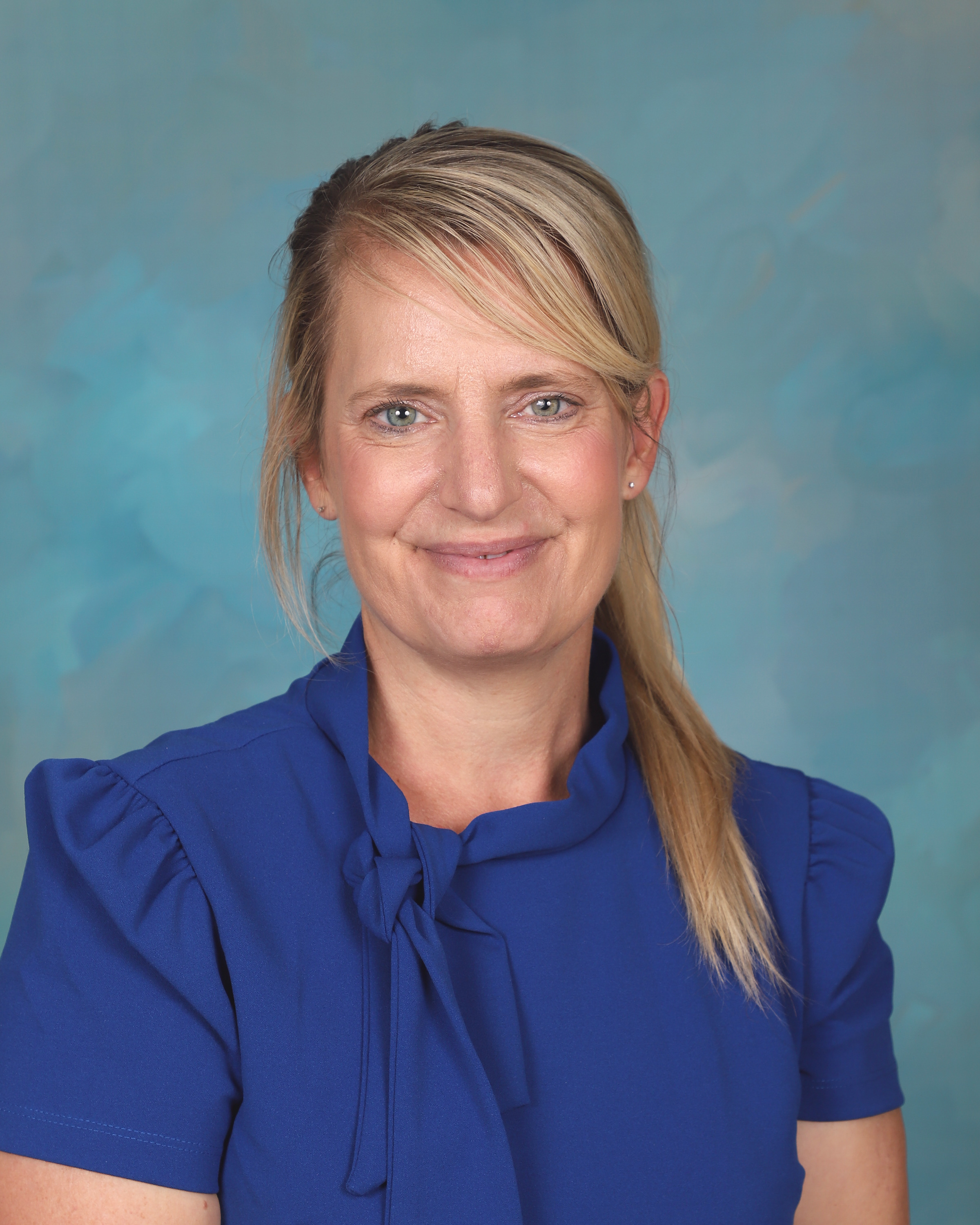 Suzanne Howell
